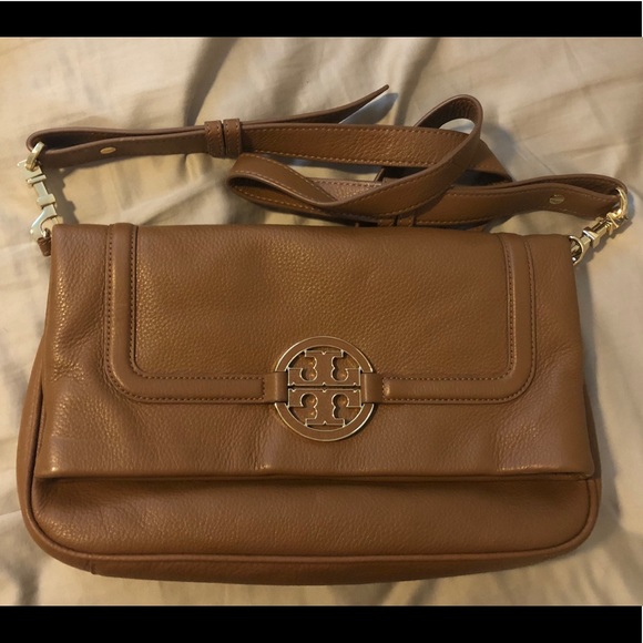 Tory Burch Handbags - Tory Burch crossbody tan